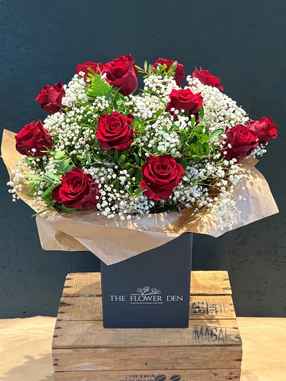 12 Red Roses