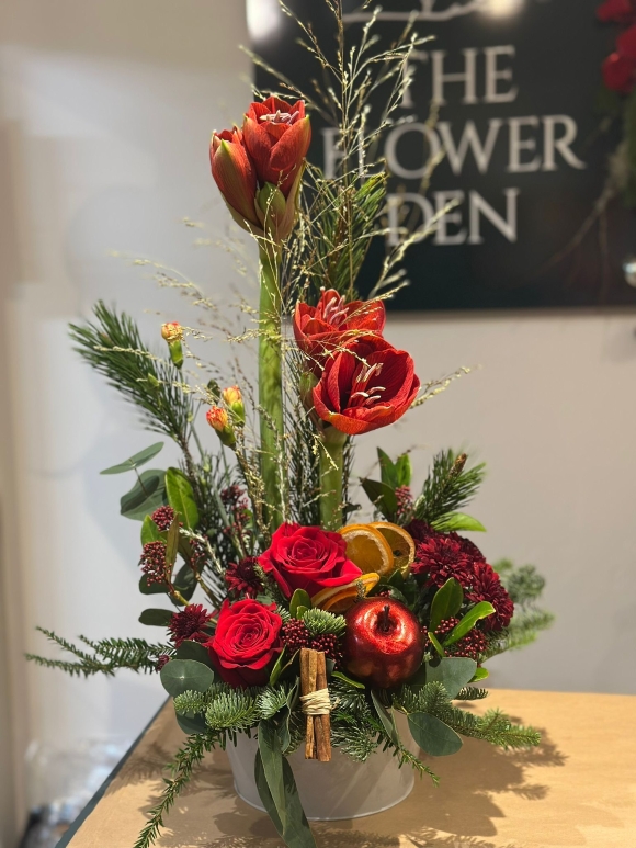 A luxuriously designed front facing arrangement